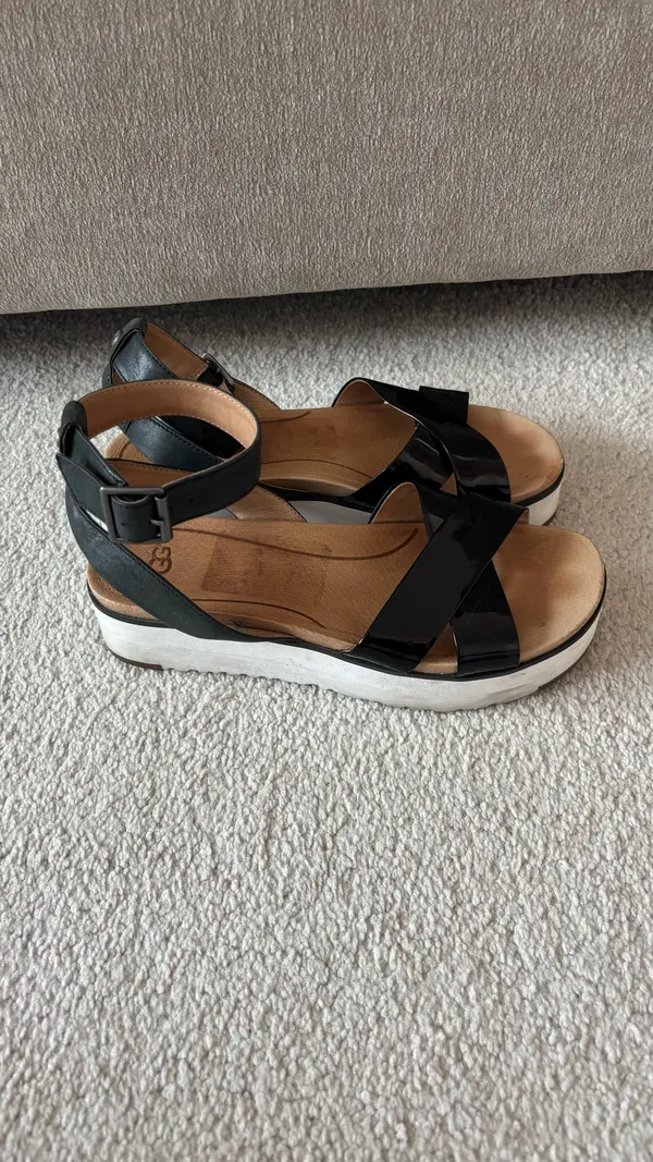 UGG Sandals Platform - Image 2