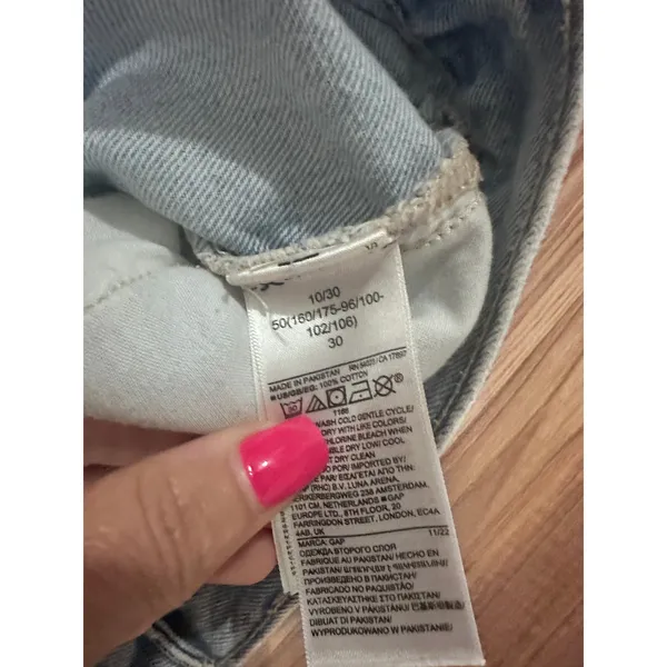 Gap Light Blue Stride Short Denim Ripped Jean Shorts - Image 4