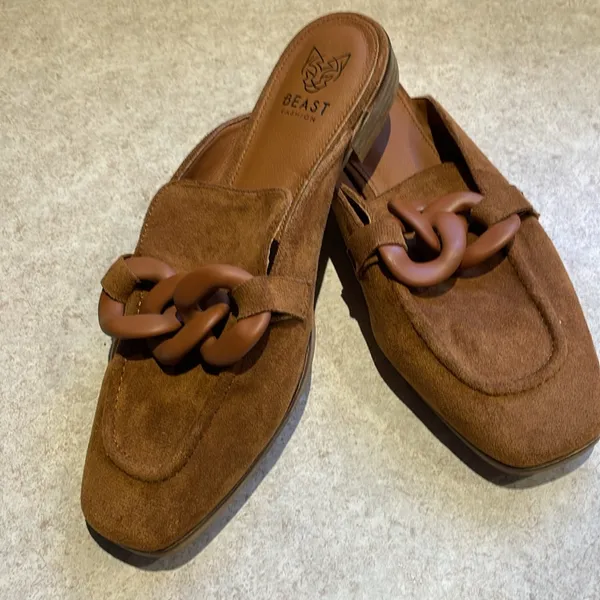 BEAST FASHION Chestnut Loafers with Chain Detail - Image 7