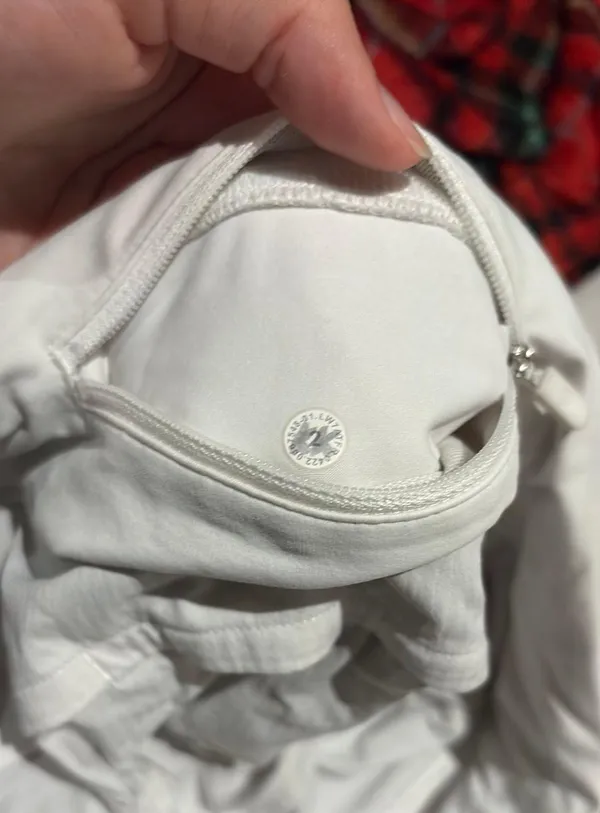 Lululemon Shorts Speed Up 2.5" Low-Rise Lined White - Image 3