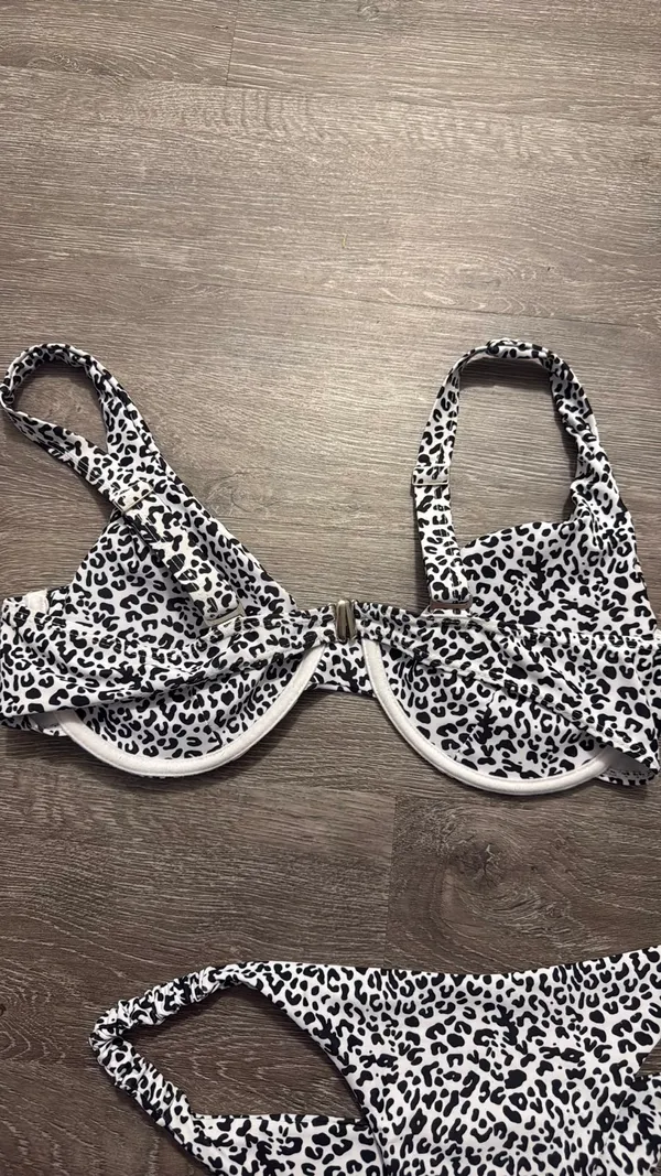 SHEIN leopard bikini - Image 3
