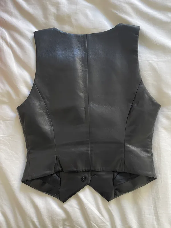 Aritzia Wilfred Desire Leather Vest - Image 3