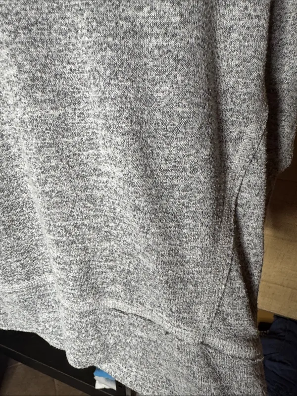 Abercrombie & Fitch Heather Gray Colorblock V-Neck Pullover Sweater Small - Image 6