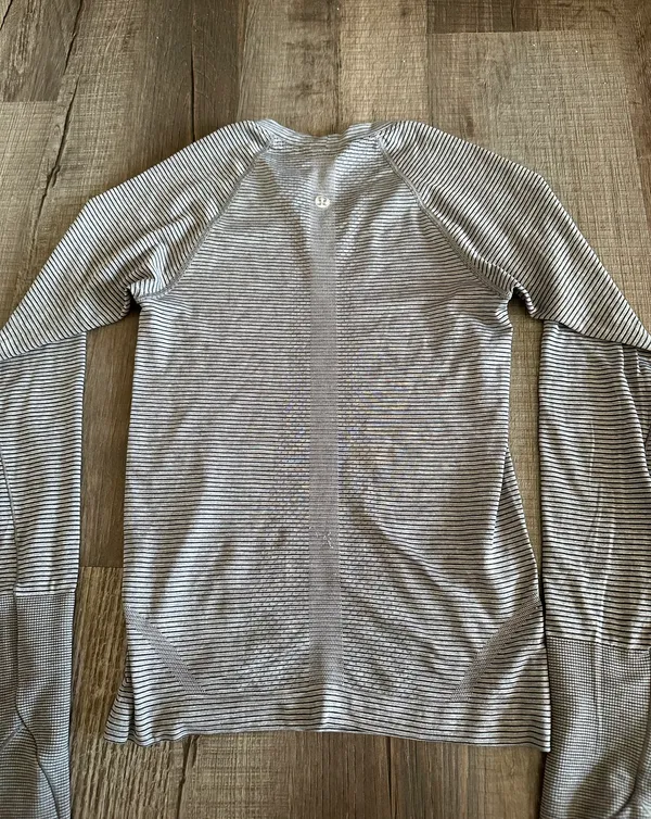 Lululemon Swiftly Tech Long Sleeve - Image 2