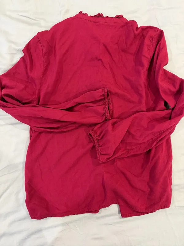 Tommy Hilfiger magenta button down blouse in S - Image 5