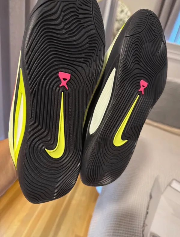 Nike Sneakers A one - Image 2