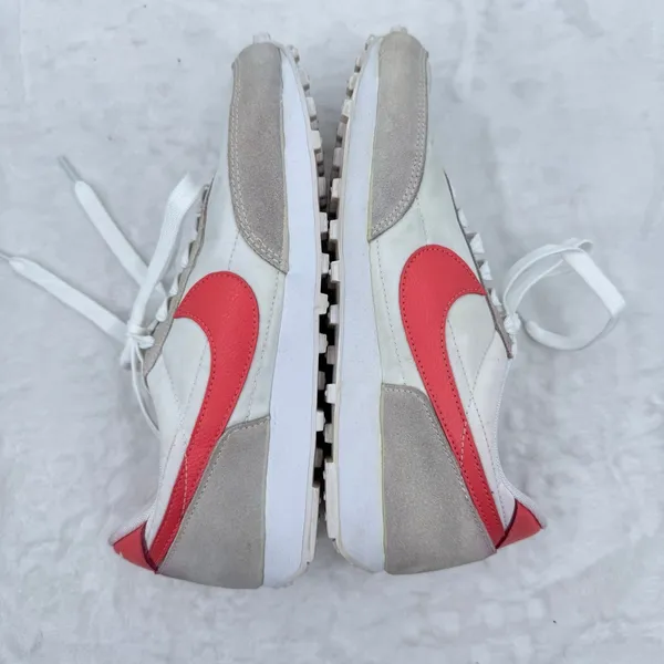 Nike Daybreak Retro White with Magic Ember Coral Swish Low Top Sneakers Size 7 - Image 3