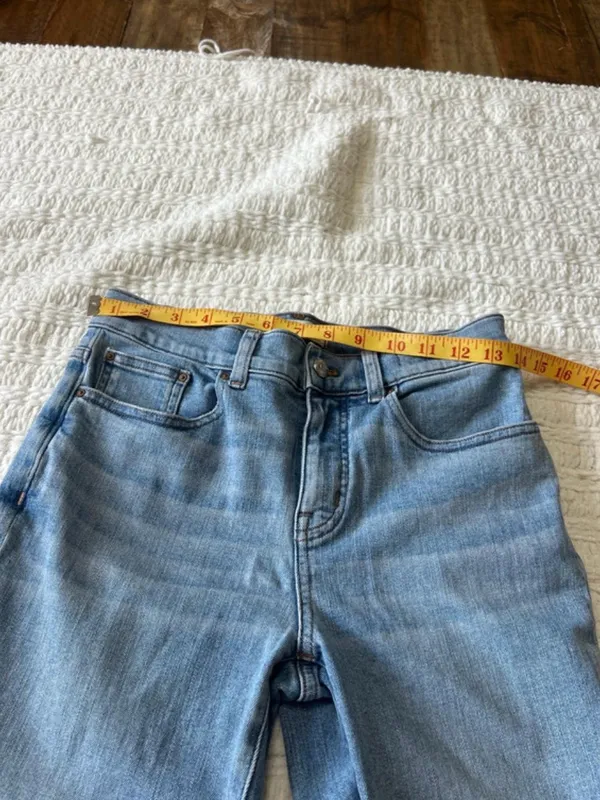 Madewell Light Blue Ankle Crop Straight Jeans - Image 4
