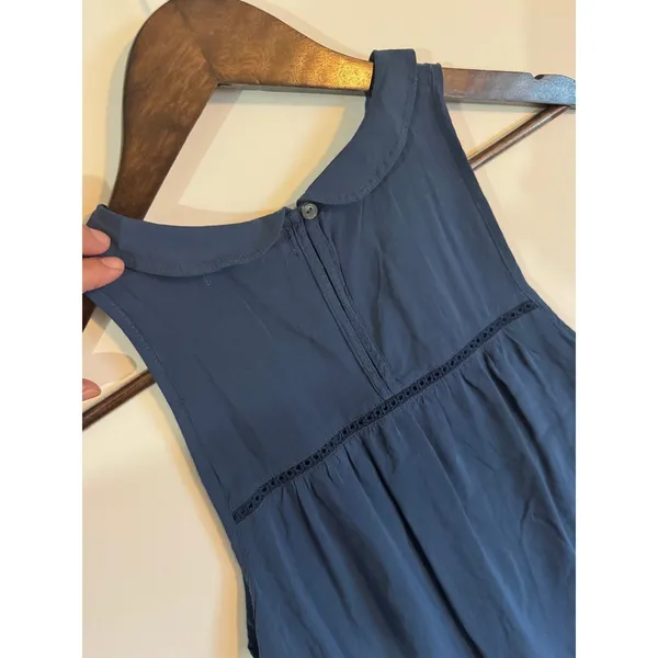 Abercrombie & Fitch sleeveless blouse (Size XS) in a soft slate/steel blue - Image 7