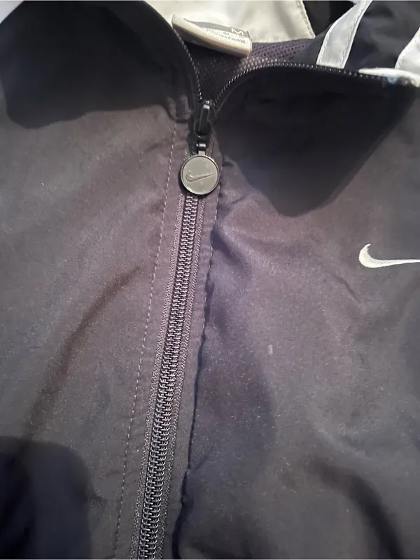 Vintage Nike Black Wind Breaker Jacket - Image 2