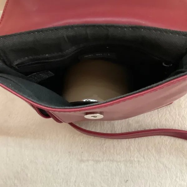 Nine West Wine Red Crossbody Bag with Front Zip - Image 4