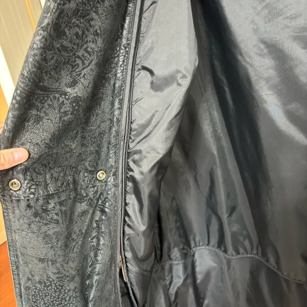 Wilson’s Leather Vintage 80s Women's Genuine Leather Long Trench Coat in Black - Size S - Image 9