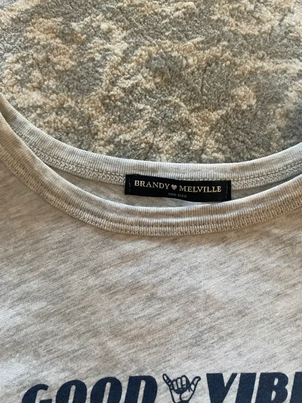 Brandy Melville Crop Top - Image 3