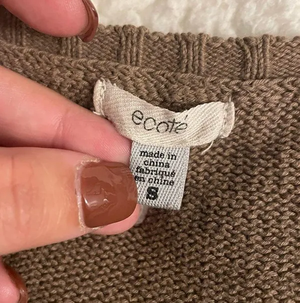 Ecote women’s  high low sweater size small - Image 2