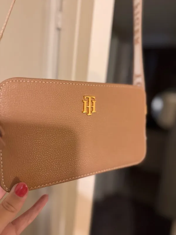 Tommy Hilfiger Purse - Image 3