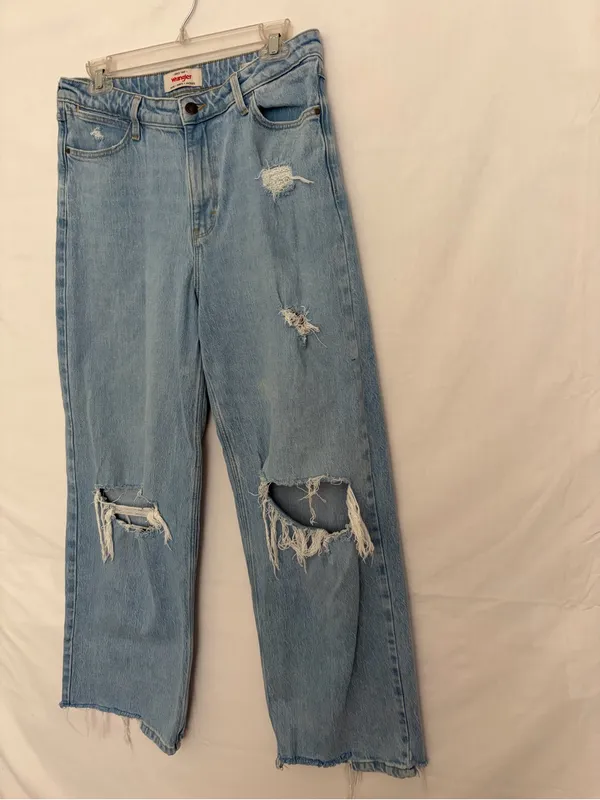 Wrangler Women Light Wash Distressed Mid Rise Loose Straight Sz 6 28x30(A876) - Image 3