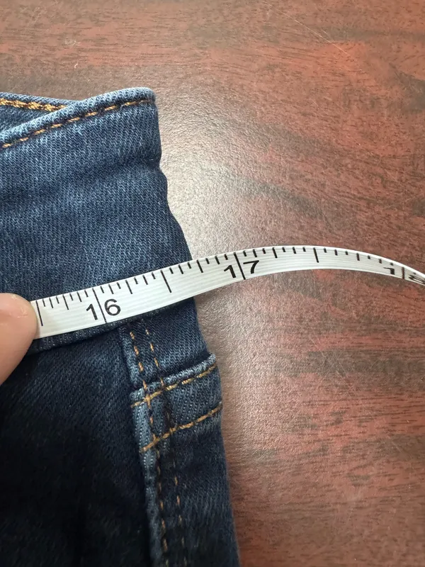 Levi’s Classic Mid Rise Skinny Jeans Size 12 Long - Image 8