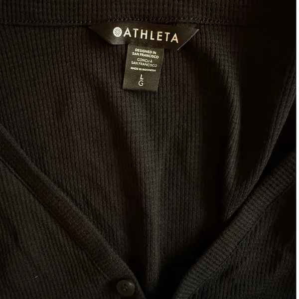 Athleta Lounge Top Size Large Black Waffle Knit Henley Soft Cozy Travel Layering - Image 4