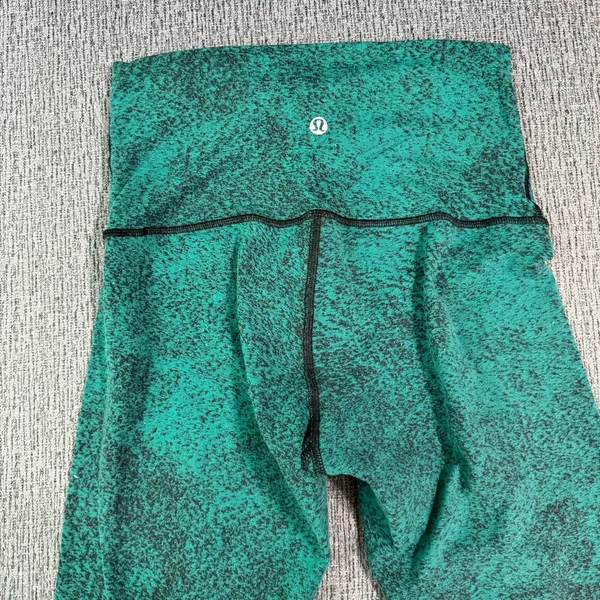 Lululemon Women’s Leggings - Image 5