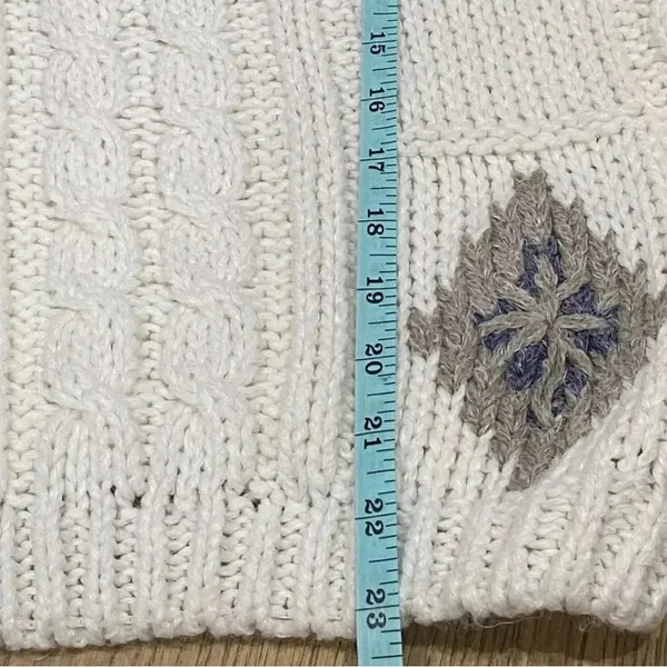 VINTAGE 80s SHENANIGANS Women’s White Sweater Hand Knitted Flower Design Small - Image 11