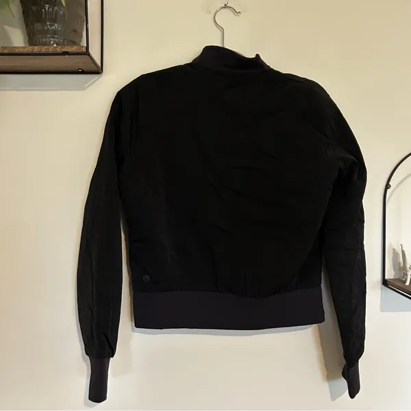 Lululemon Black Non Stop Reversible Bomber Jacket Size 4‎ - Image 2