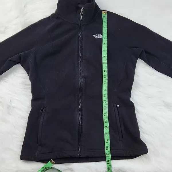 The North Face fleece zip up jacket black Medium fits a‎ Small - Image 8