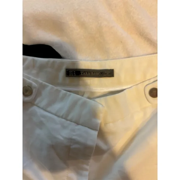 Zara Basic White Mini Shorts - Image 3