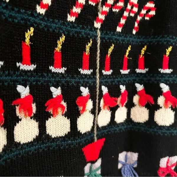 CT Crew Vintage Wool Christmas Sweater Women's Medium‎ Black Reindeer Snowman - Image 2