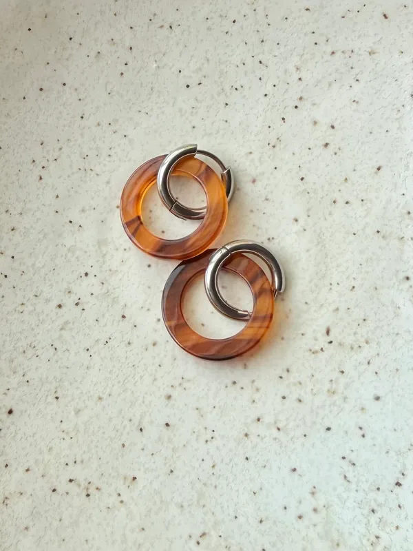 Handmade tortoiseshell circle simple minimalist hoop earrings💛 - Image 2