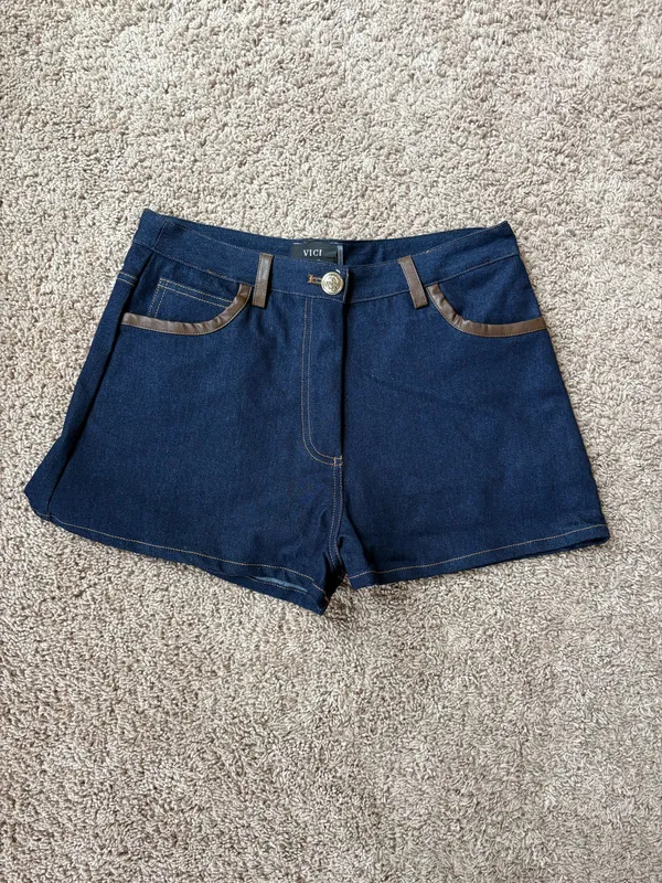 VICI Leather trim shorts - Image 4