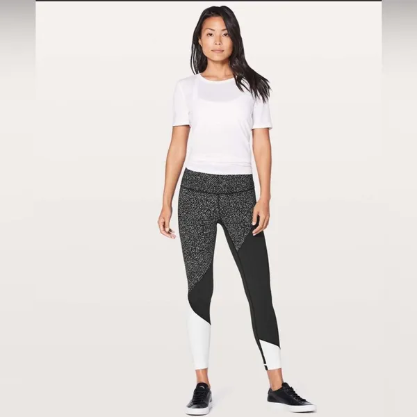 Lululemon Wunder Under Hi-Rise‎ 7/8 Tight in Black White Colorblock - Image 3