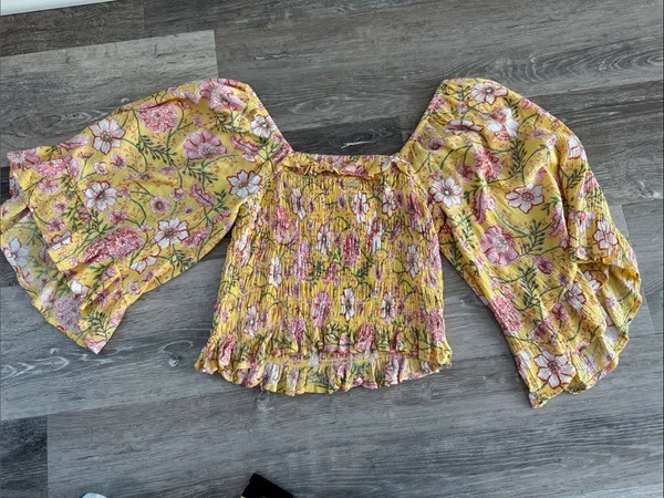 Billabong Yellow Floral Smocked Puff-Sleeve Crop Top - Image 5
