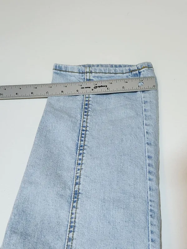 Universal Thread Light Wash High Rise Slim Straight Ankle Jeans Size 12 Flaw - Image 10