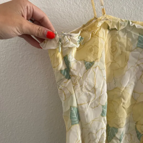 NWT Y2K Kenzie silk yellow rose ruffle cami tank top - Image 5