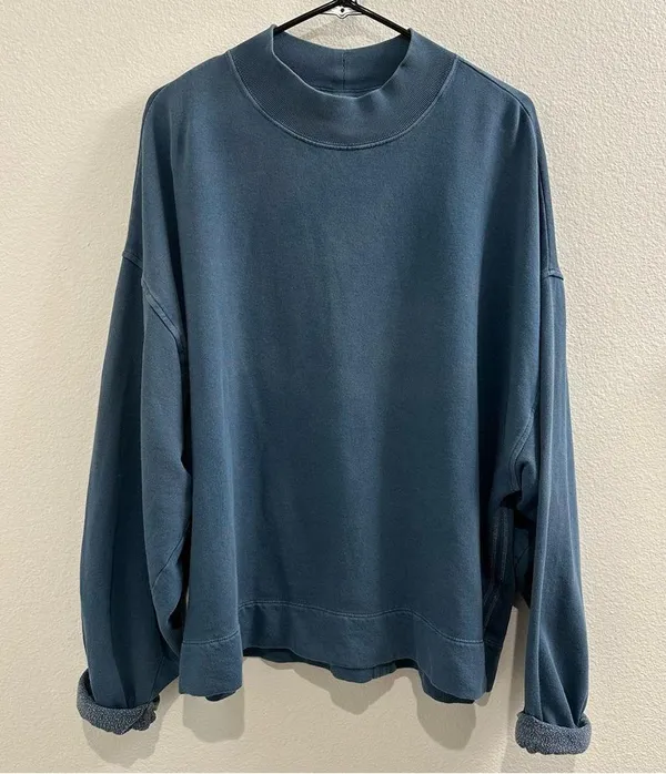 Old Navy Oversized Garment-Dyed Mock-Neck Sweatshirt - Image 3