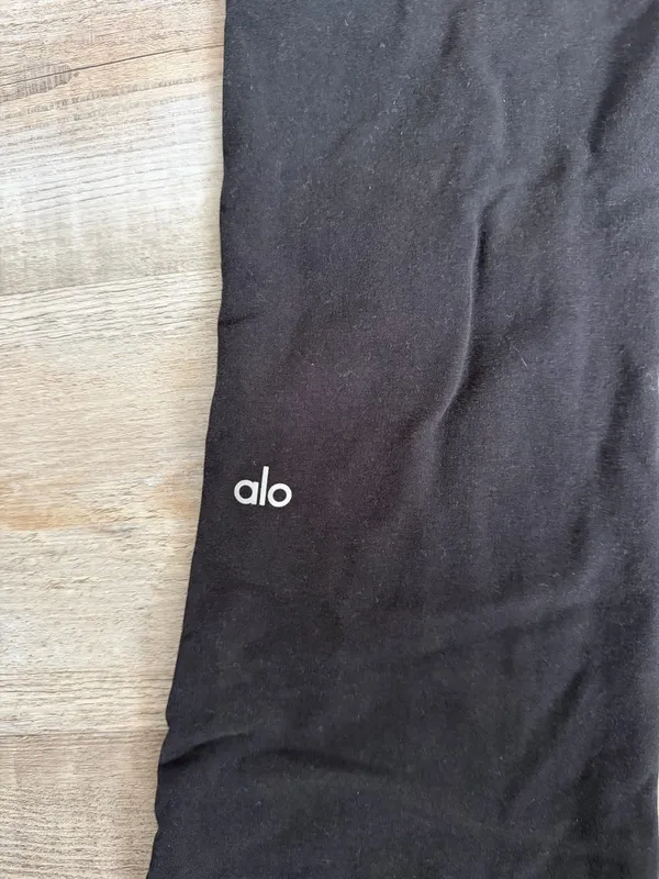 Alo yoga pants  - Image 2