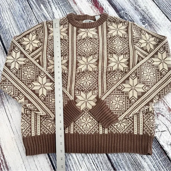 Vintage “Steep Slopes” Snowflake Sweater Tan Size M - Image 7
