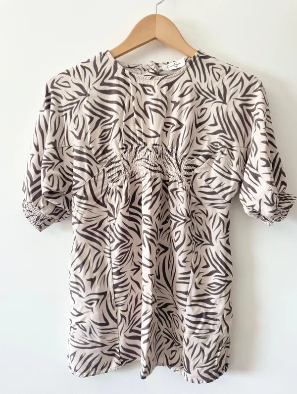 Jessica Simpson Women Short Sleeve Animal Print Blouse (Med) O216 - Image 2