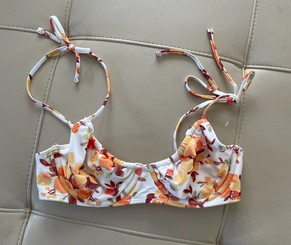 Abercrombie & Fitch floral bikini top - Image 2