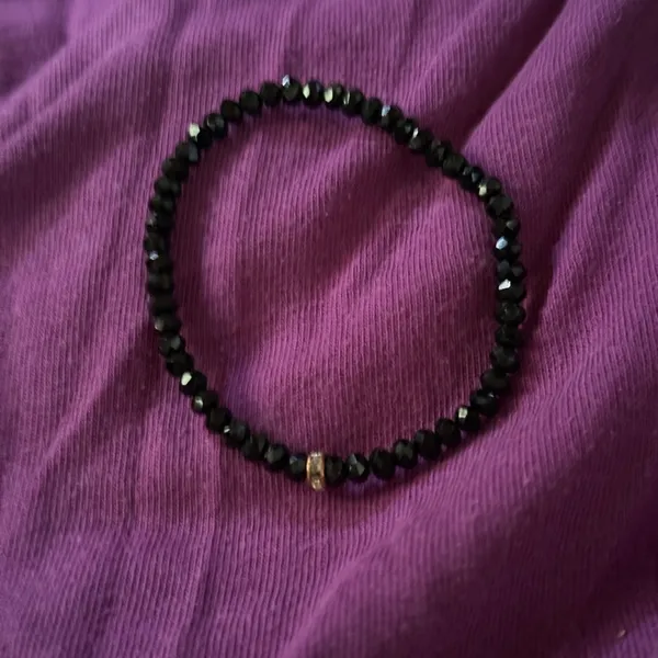 Elegant Black Beaded Bracelet - Image 3