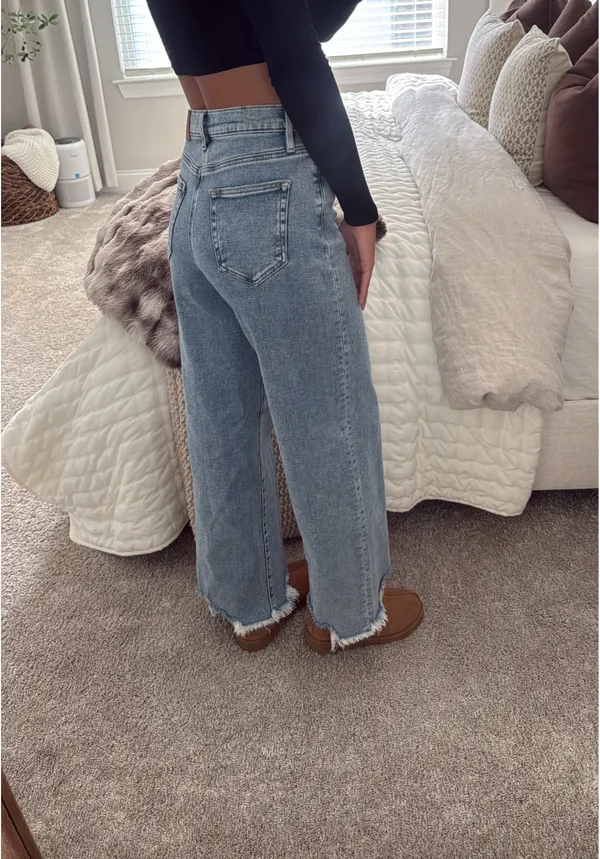 Hidden Jeans - Image 2