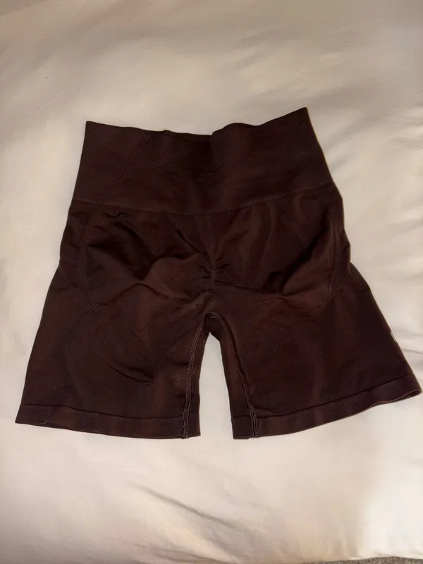One Active Effortless Short 70% Cocoa - Image 4