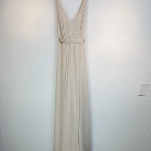 White by Vera Wang Cream Chiffon V Neck Cross Back Full Length Gown Size 4 - Image 5