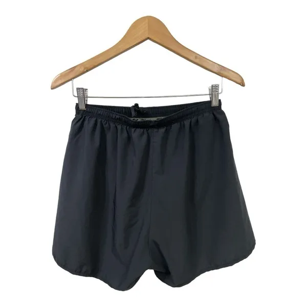 SAUCONY Women’s black running shorts. Size M - Image 4