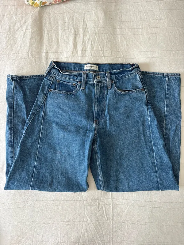 Abercrombie Mid-Rise Curve Love Barrel Jean - Image 2