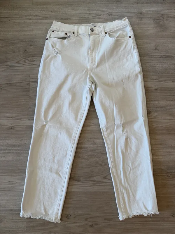 Daze Denim High-Rise Straight White Jeans - Image 4