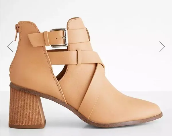 DV by Dolce Vita Drako Strapy Ankle Boots 8 Tan Booties Stacked Heel Vegan - Image 4