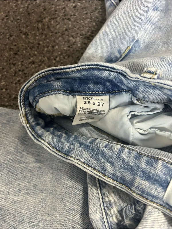 Light Wash Distressed Skinny Jeans - Women's Stretch Denim - Image 5