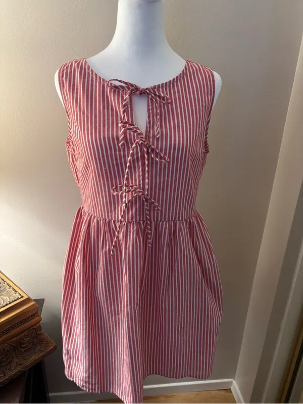 Monteau Dress Women’s Size M Red and White Striped Tie-Neck Top - Image 3