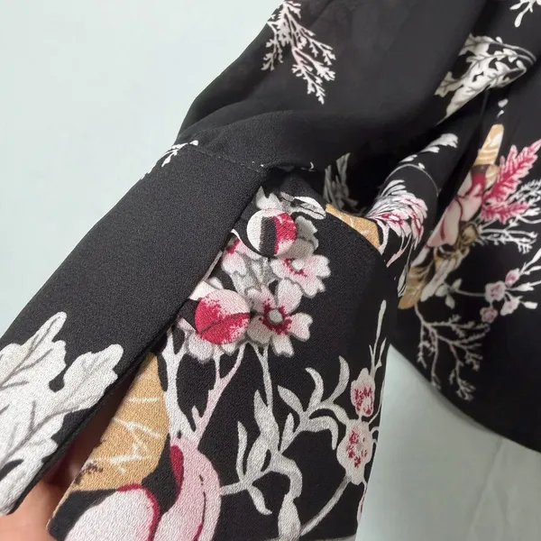 White Hose Black Market Size-L Women Blouse Black Floral Long‎ Sleeve - Image 9